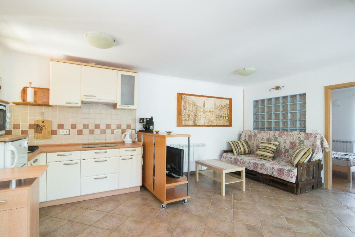 Solmar, Apartment With Big Terrace Near Nature Portoroz Exterior foto